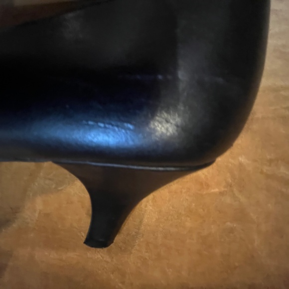 Black Naturalizer Pumps, 7M - Picture 4 of 7